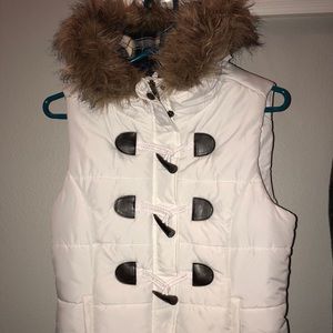 Love Tree white vest with furry hoodie